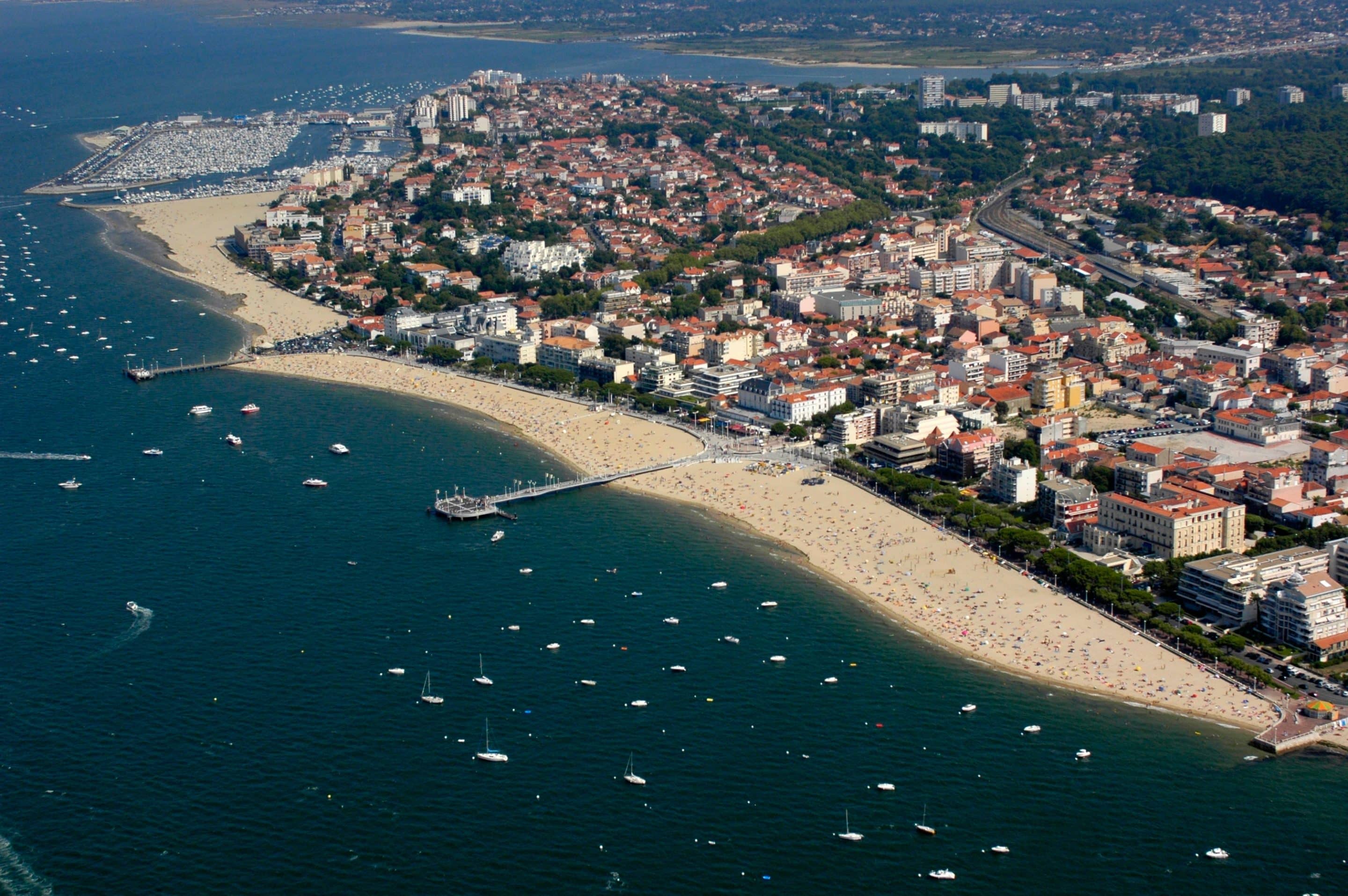 Vue aérienne de la ville d'Arcachon 